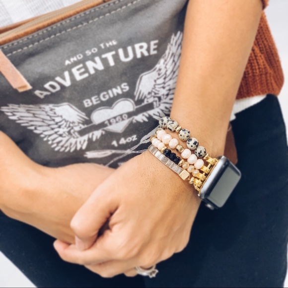 DRAMA IN THE DETAILS APPLE WATCH BRACELET - Picture 2 of 5